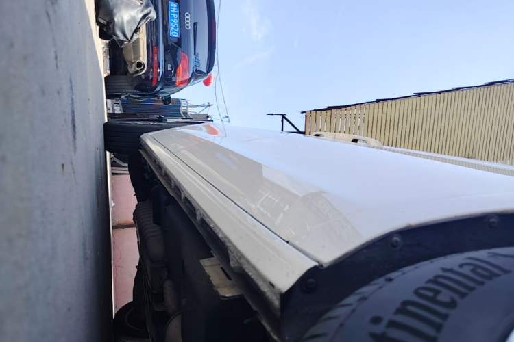 Used Buick GL8 2021 ES Landtrek 653T Smart Luxury Model Right Side Sill