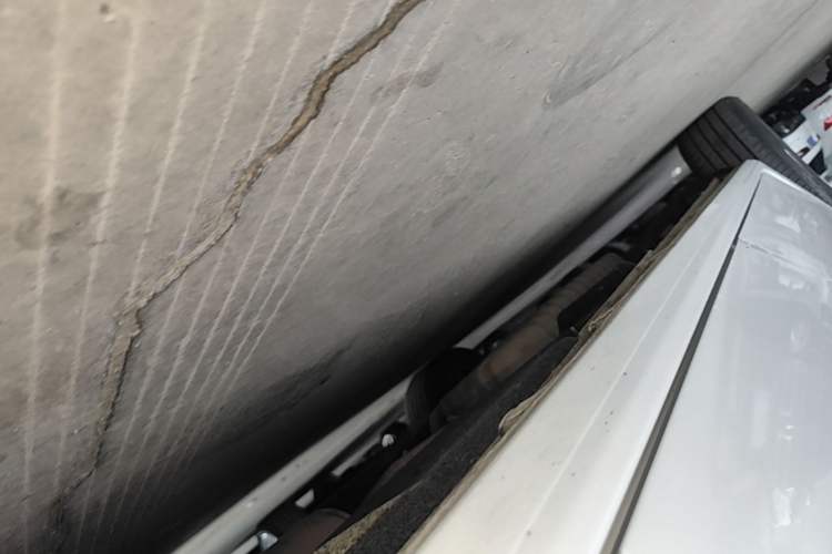 Used Buick GL8 2021 ES Landtrek 653T Comfort Edition Right Side Sill