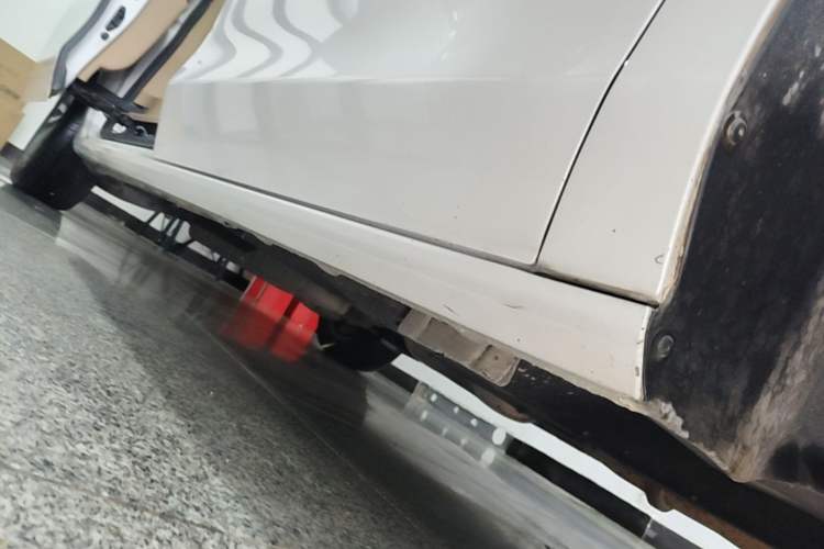 Used Buick GL8 2021 ES Land Cruiser 653T Luxury Edition Right Side Sill