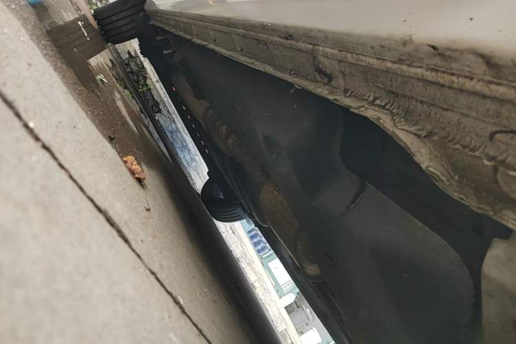 Used Buick GL8 2021 Land Cruiser Executive Class 652T Luxury Model Right Side Sill