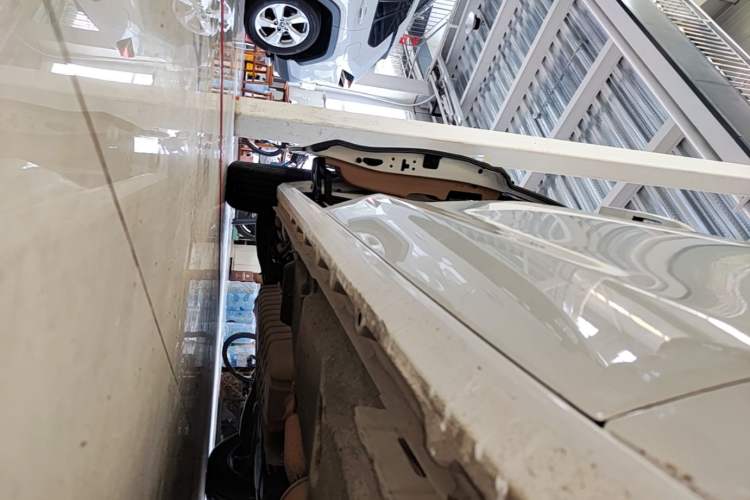 Used Buick GL8 2021 ES Land Cruiser 653T Luxury Edition Right Side Sill