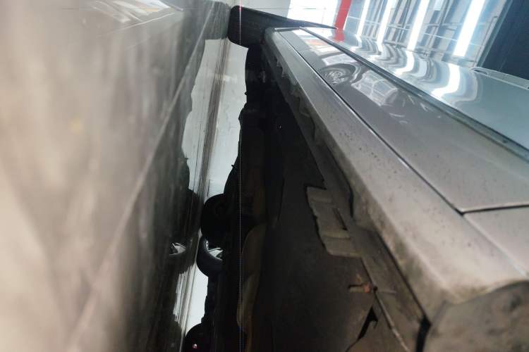Used Buick GL8 2021 ES Land Cruiser 653T Flagship Model Right Side Sill