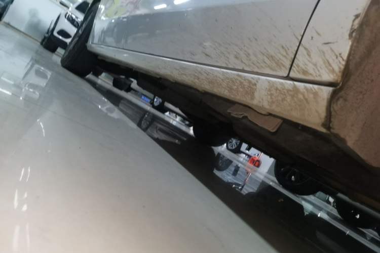 Used Buick GL8 2021 ES Land Cruiser 653T Luxury Edition Right Side Sill