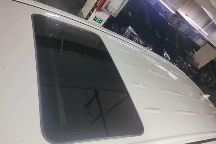 Used Buick GL8 2021 Land Cruiser Executive Class 652T Luxury Model Roof