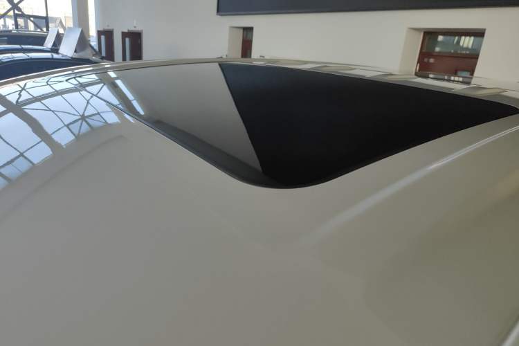 Used Buick GL8 2021 ES Land Cruiser 653T Smart Flagship Model Roof