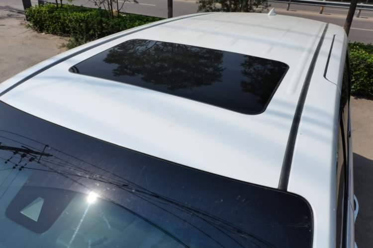 Used Buick GL8 2021 Land Cruiser Executive Class 652T Smart Luxury Model Roof