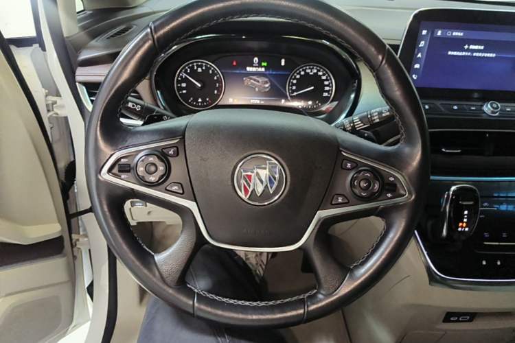 Used Buick GL8 2021 Land Cruiser Executive Class 652T Smart Luxury Model Steering Wheel