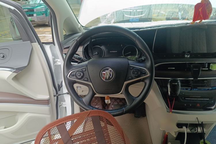 Used Buick GL8 2021 Land Cruiser Executive 652T Premium Model Steering Wheel