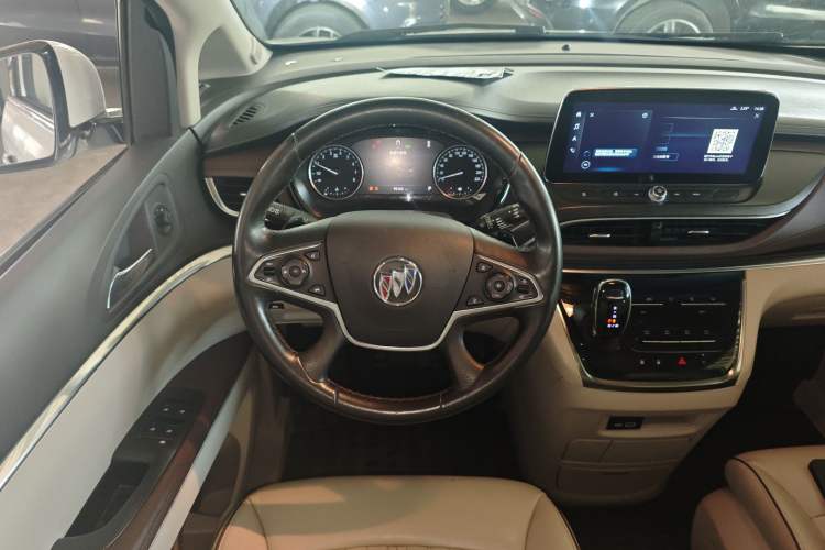 Used Buick GL8 2021 Land Cruiser Executive Class 652T Luxury Model Steering Wheel