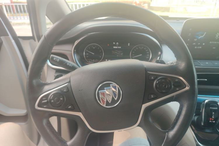 Used Buick GL8 2021 Land Cruiser Executive Class 652T Luxury Model Steering Wheel