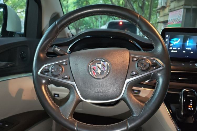 Used Buick GL8 2021 Land Cruiser Executive Class 652T Luxury Model Steering Wheel