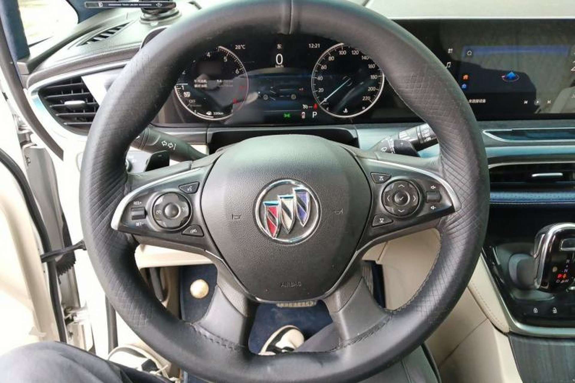 Used Buick GL8 2021 ES Landtrek 653T Comfort Edition Steering Wheel