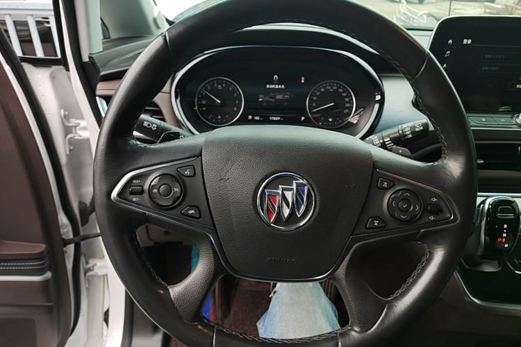 Used Buick GL8 2021 Land Cruiser Executive Class 652T Luxury Model Steering Wheel