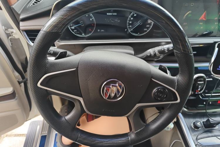 Used Buick GL8 2021 Land Cruiser Executive Class 652T Comfort Model Steering Wheel