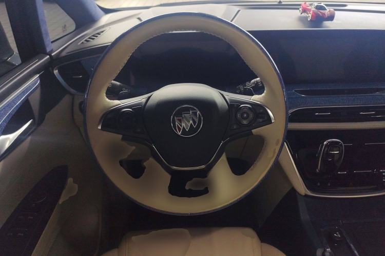 Used Buick GL8 2021 ES Landtrek 653T Comfort Edition Steering Wheel
