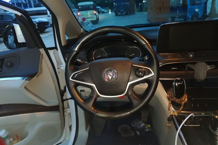 Used Buick GL8 2021 Land Cruiser Executive Class 652T Comfort Model Steering Wheel