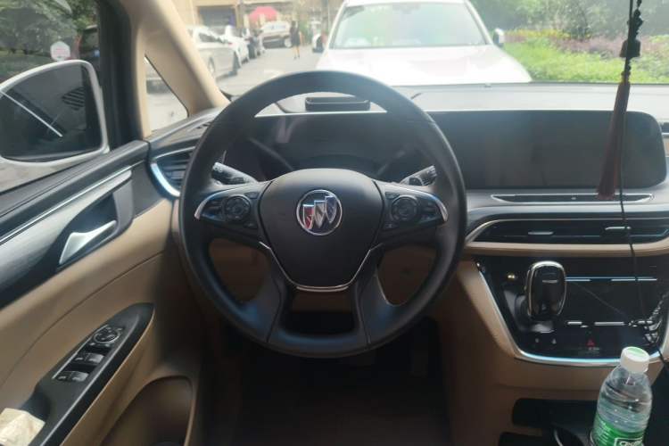 Used Buick GL8 2021 ES Land Cruiser 653T Luxury Edition Steering Wheel