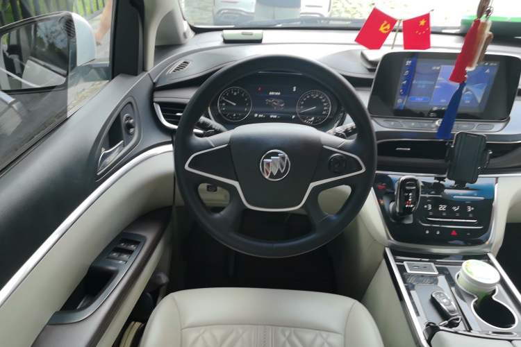 Used Buick GL8 2021 Land Cruiser Executive Class 652T Comfort Model Steering Wheel