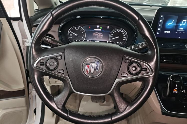 Used Buick GL8 2021 Land Cruiser Executive 652T Premium Model Steering Wheel