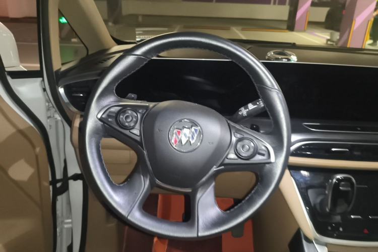 Used Buick GL8 2021 ES Landtrek 653T Smart Luxury Model Steering Wheel