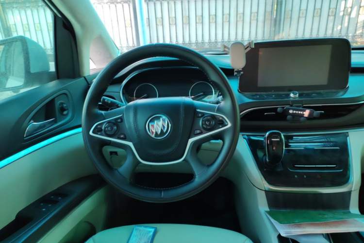 Used Buick GL8 2021 Land Cruiser Executive Class 652T Comfort Model Steering Wheel