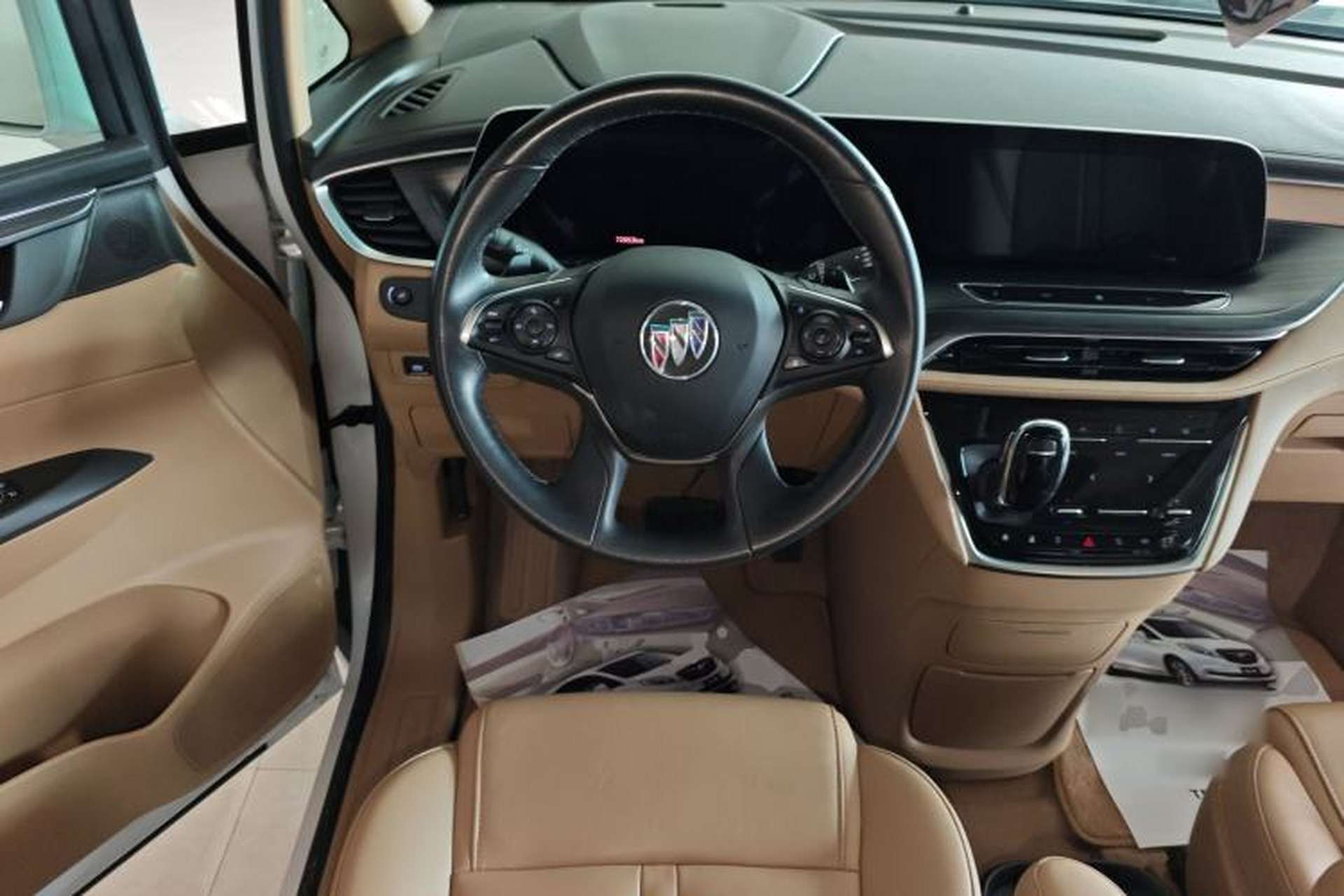 Used Buick GL8 2021 ES Land Cruiser 653T Luxury Edition Steering Wheel