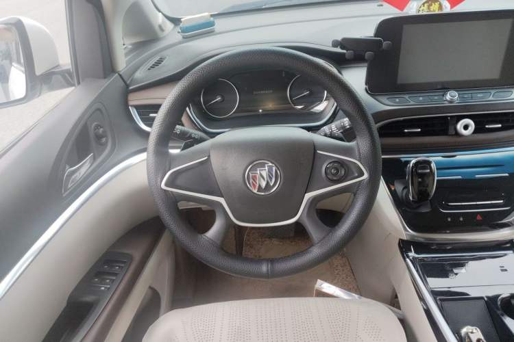 Used Buick GL8 2021 Land Cruiser Executive Class 652T Comfort Model Steering Wheel