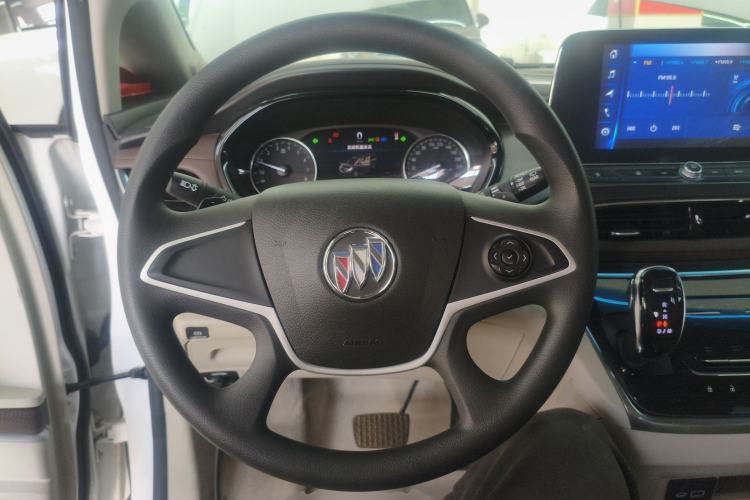 Used Buick GL8 2021 Land Cruiser Executive Class 652T Comfort Model Steering Wheel