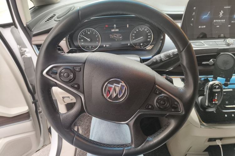 Used Buick GL8 2021 Land Cruiser Executive Class 652T Luxury Model Steering Wheel