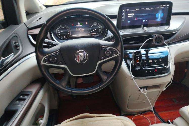 Used Buick GL8 2021 Land Cruiser Executive Class 652T Luxury Model Steering Wheel