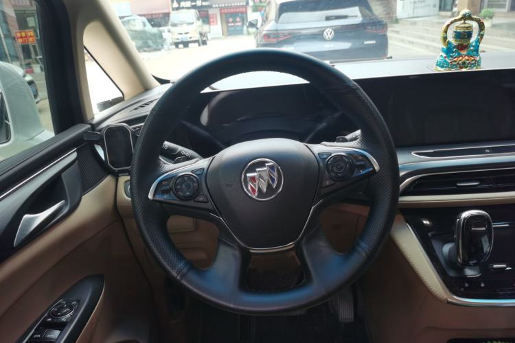 Used Buick GL8 2021 ES Landtrek 653T Smart Luxury Model Steering Wheel