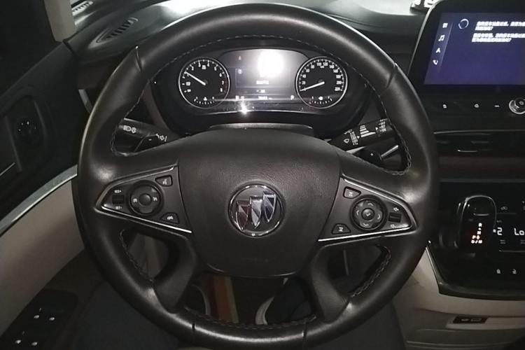Used Buick GL8 2021 Land Cruiser Executive Class 652T Luxury Model Steering Wheel