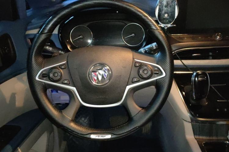 Used Buick GL8 2021 Land Cruiser Executive Class 652T Comfort Model Steering Wheel