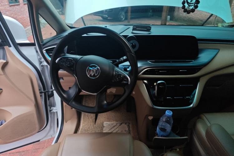 Used Buick GL8 2021 ES Land Cruiser 653T Luxury Edition Steering Wheel