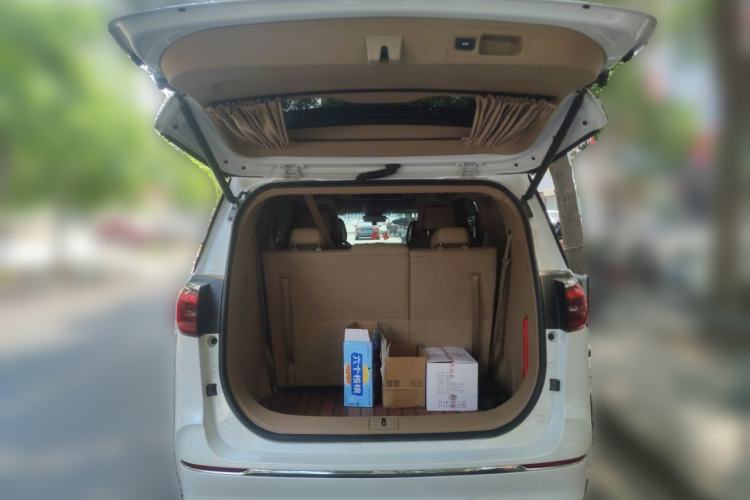 Used Buick GL8 2021 ES Land Cruiser 653T Luxury Edition Trunk