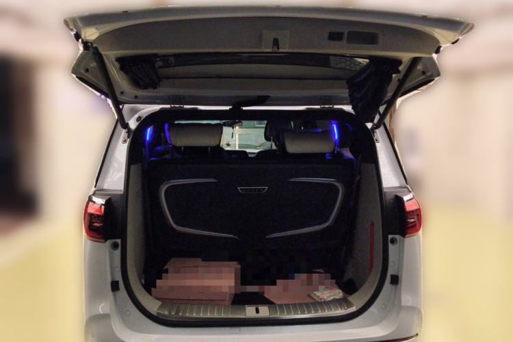 Used Buick GL8 2021 ES Landtrek 653T Comfort Edition Trunk