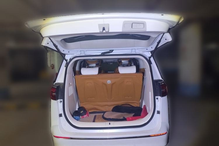 Used Buick GL8 2021 ES Landtrek 653T Comfort Edition Trunk