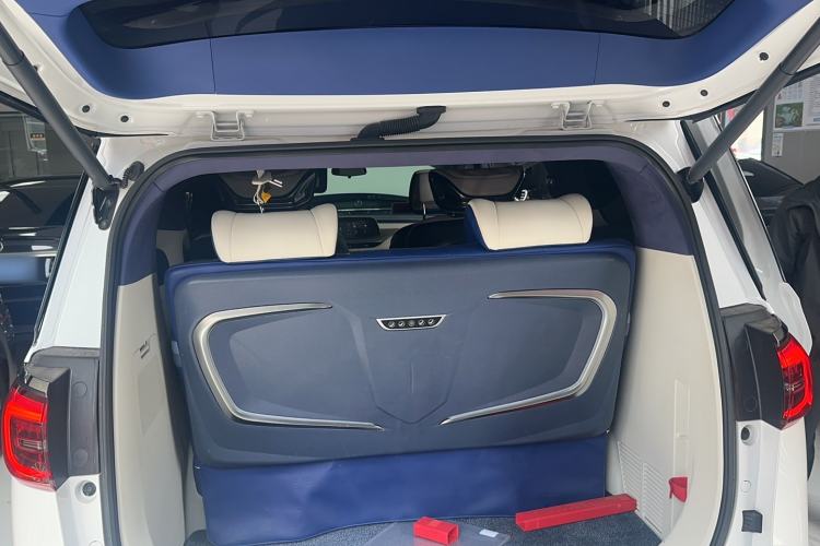Used Buick GL8 2021 ES Landtrek 653T Comfort Edition Trunk