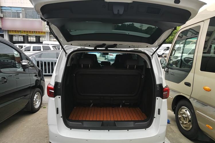 Used Buick GL8 2021 Land Cruiser Executive Class 652T Luxury Model Trunk