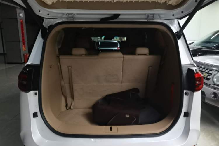 Used Buick GL8 2021 ES Land Cruiser 653T Flagship Model Trunk