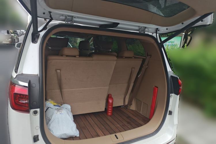 Used Buick GL8 2021 ES Land Cruiser 653T Luxury Edition Trunk