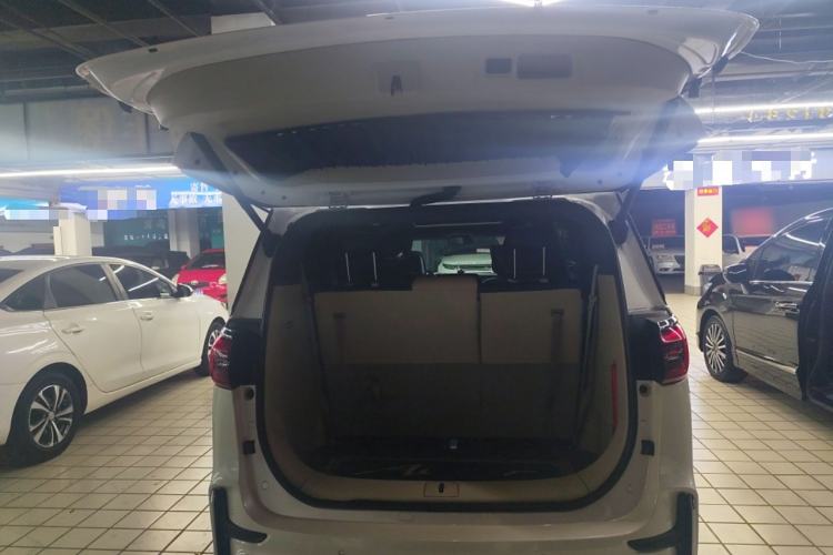 Used Buick GL8 2021 ES Landtrek 653T Comfort Edition Trunk