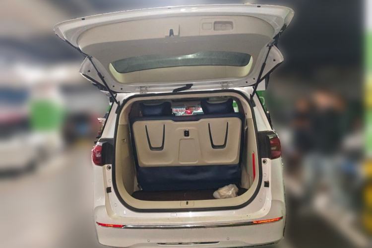 Used Buick GL8 2021 ES Landtrek 653T Comfort Edition Trunk