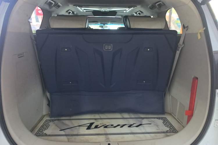 Used Buick GL8 2021 Land Cruiser Executive Class 652T Luxury Model Trunk
