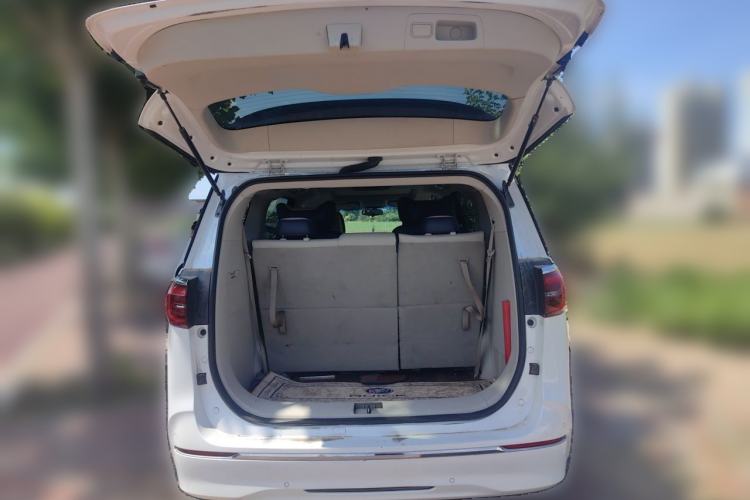 Used Buick GL8 2021 ES Land Cruiser 653T Luxury Edition Trunk