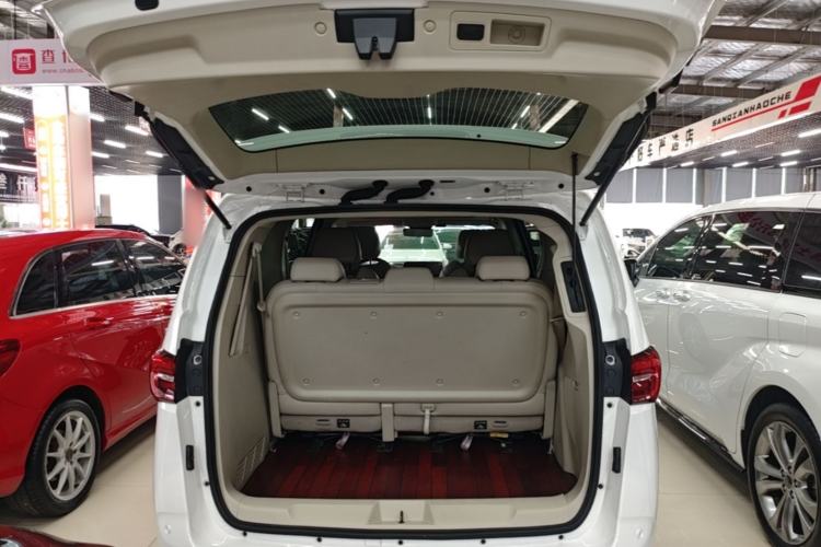 Used Buick GL8 2021 Land Cruiser Executive 652T Premium Model Trunk