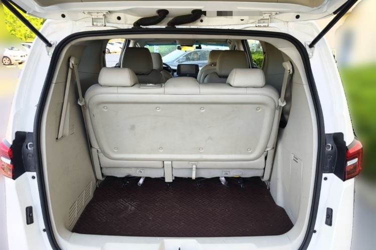 Used Buick GL8 2021 Land Cruiser Executive Class 652T Comfort Model Trunk
