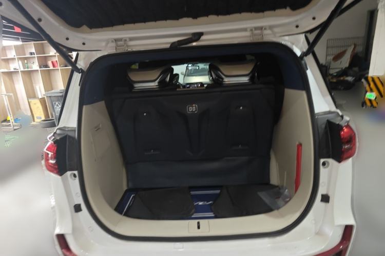 Used Buick GL8 2021 ES Landtrek 653T Comfort Edition Trunk