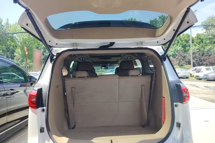 Used Buick GL8 2021 ES Landtrek 653T Smart Luxury Model Trunk