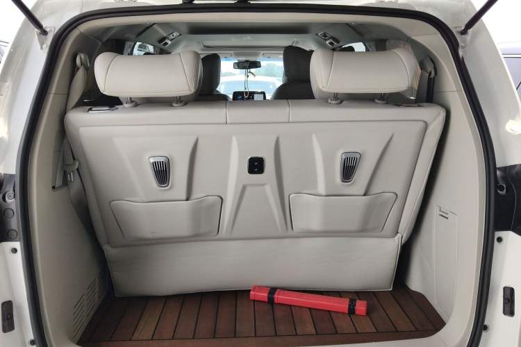 Used Buick GL8 2021 Land Cruiser Executive Class 652T Luxury Model Trunk